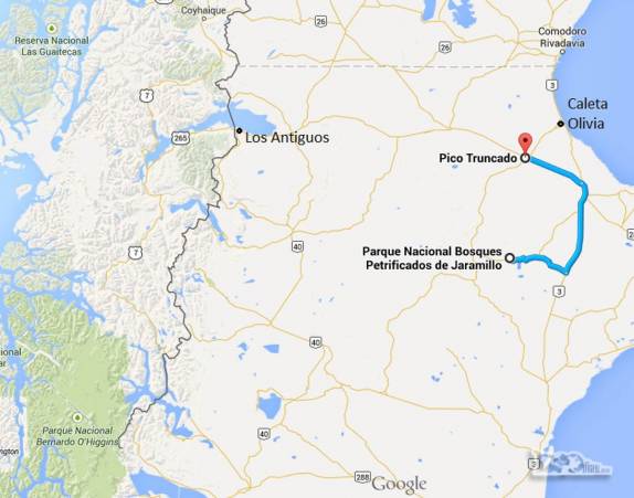 Seguimos de Bosques Petrificados para Pico Truncado (218 km) porque amanhã seguiremos para Los Antiguos. Caleta Olivia (+60 km) ou Comodoro Rivadavia (+136 km) teriam sido opções mais animadas para nosso reveillon...